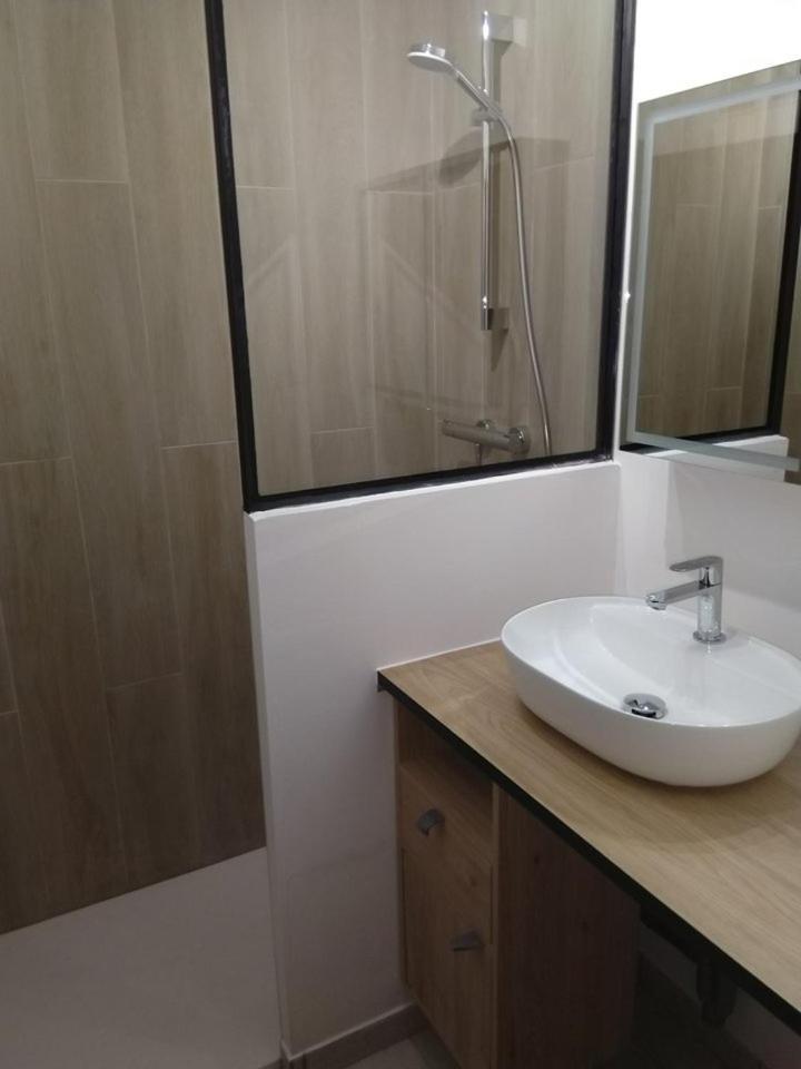 Joli 2 Pieces 4 Personnes Vue Mer Кавалер-сюр-Мер Экстерьер фото
